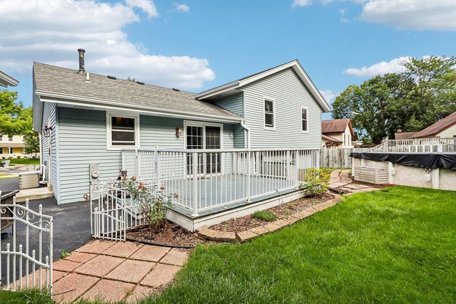 9329 W Fairlane COURT, Milwaukee, WI 53224