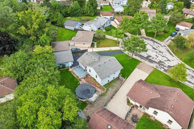9329 W Fairlane COURT, Milwaukee, WI 53224
