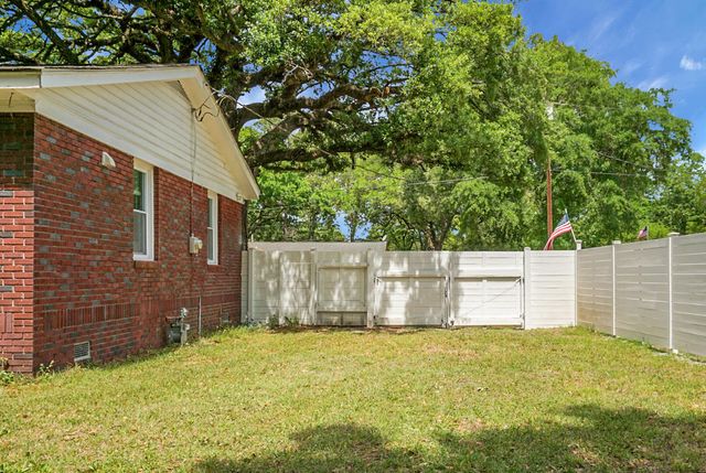 106 Edmund Road, Goose Creek, SC 29445