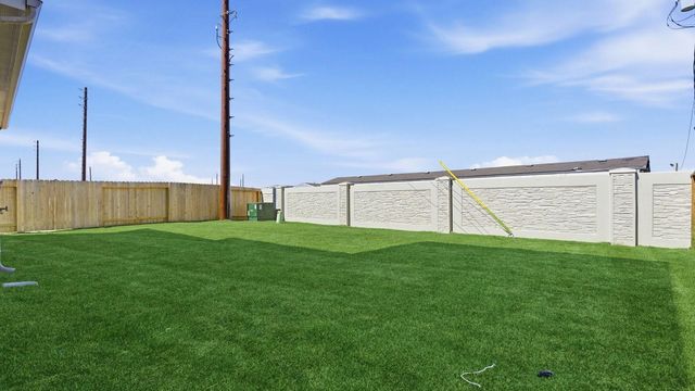 2507 Friendswood Drive, Friendswood, TX 77546