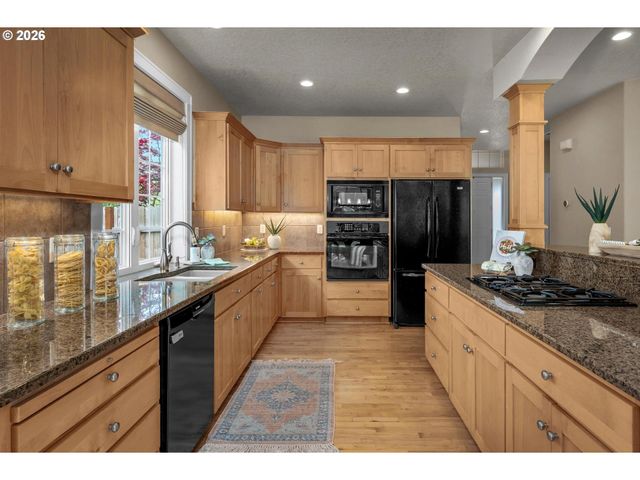 3434 DOUBLETREE St, Forest Grove, OR 97116
