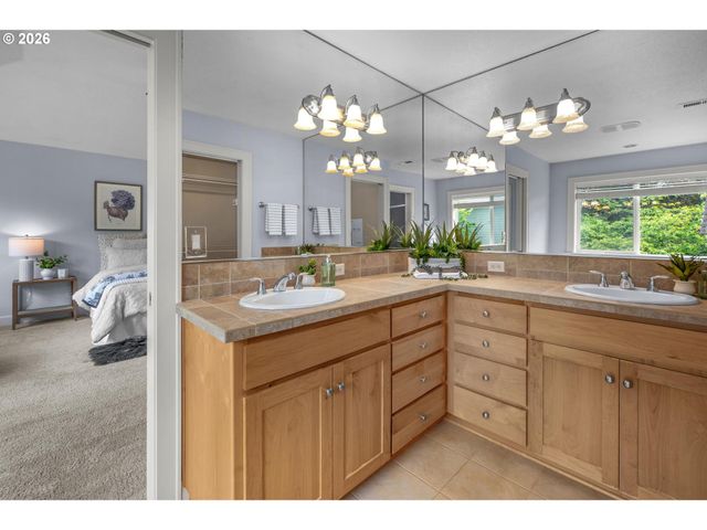 3434 DOUBLETREE St, Forest Grove, OR 97116