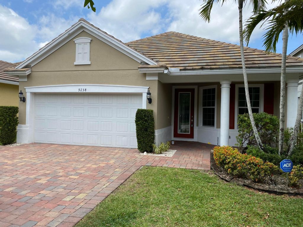 9238 Wrangler Drive L, Wellington, FL 33467