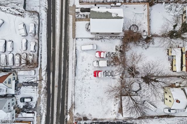 27 Oakwood Ave, City Of Orange Twp., NJ 07050