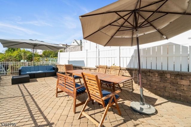 340 Marsan Dr, Carlstadt Boro, NJ 07072