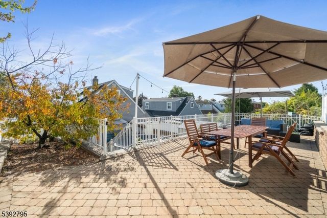 340 Marsan Dr, Carlstadt Boro, NJ 07072