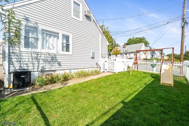 340 Marsan Dr, Carlstadt Boro, NJ 07072