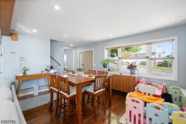 340 Marsan Dr, Carlstadt Boro, NJ 07072