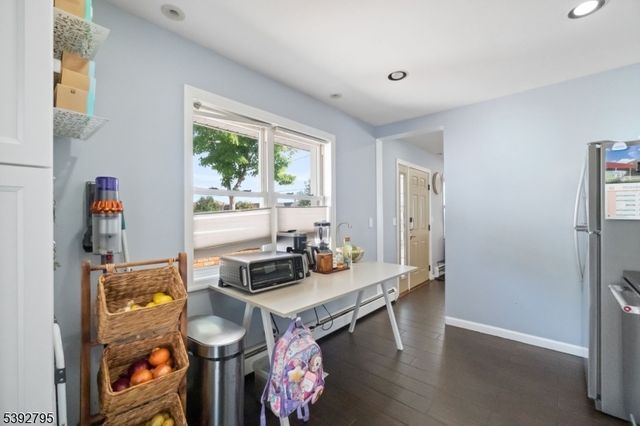 340 Marsan Dr, Carlstadt Boro, NJ 07072