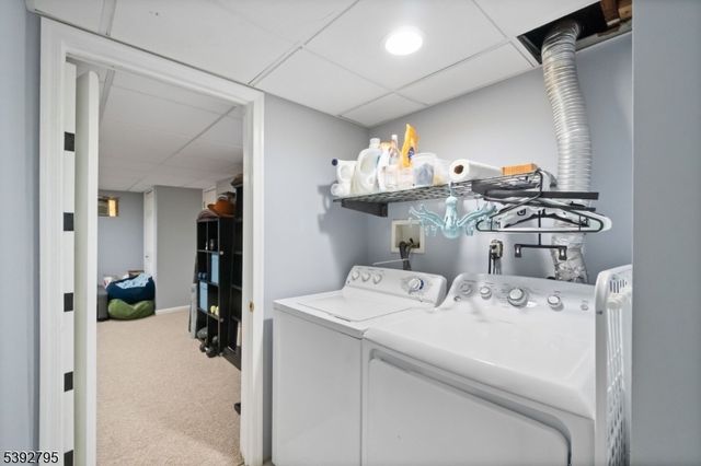 340 Marsan Dr, Carlstadt Boro, NJ 07072