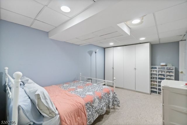 340 Marsan Dr, Carlstadt Boro, NJ 07072