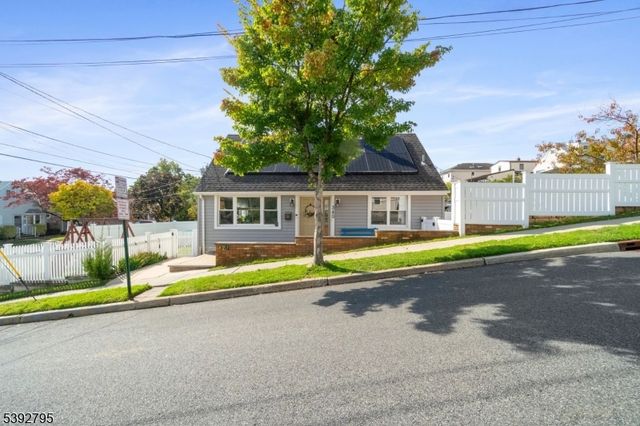 340 Marsan Dr, Carlstadt Boro, NJ 07072