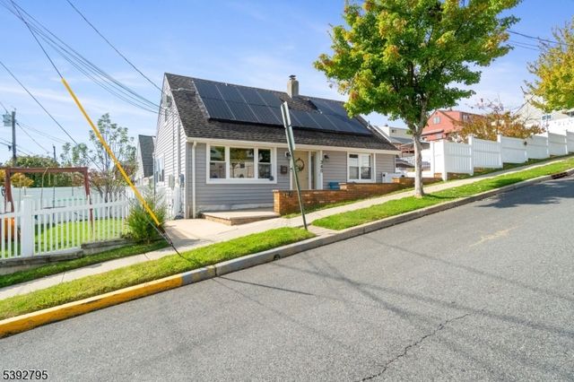 340 Marsan Dr, Carlstadt Boro, NJ 07072