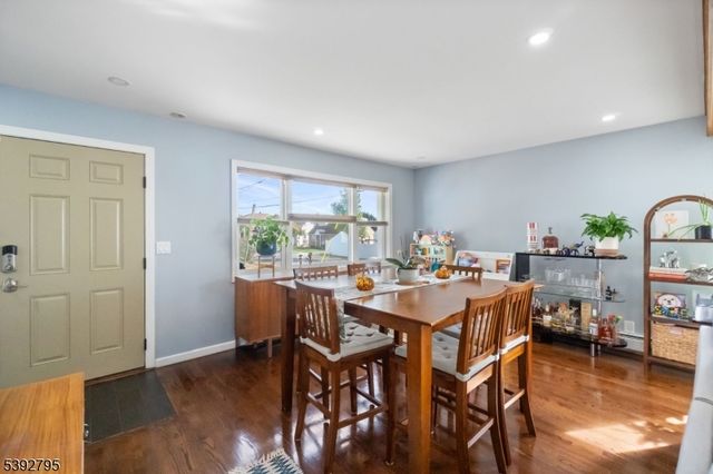 340 Marsan Dr, Carlstadt Boro, NJ 07072