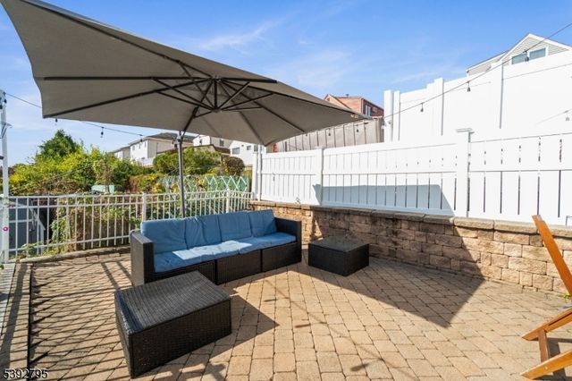 340 Marsan Dr, Carlstadt Boro, NJ 07072