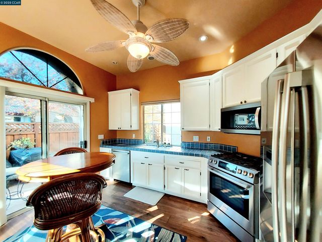 3080 Casadero Ct, Pleasanton, CA 94588