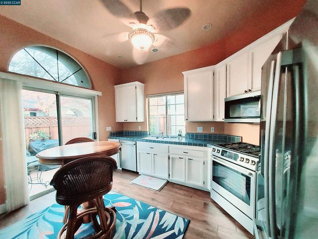 3080 Casadero Ct, Pleasanton, CA 94588