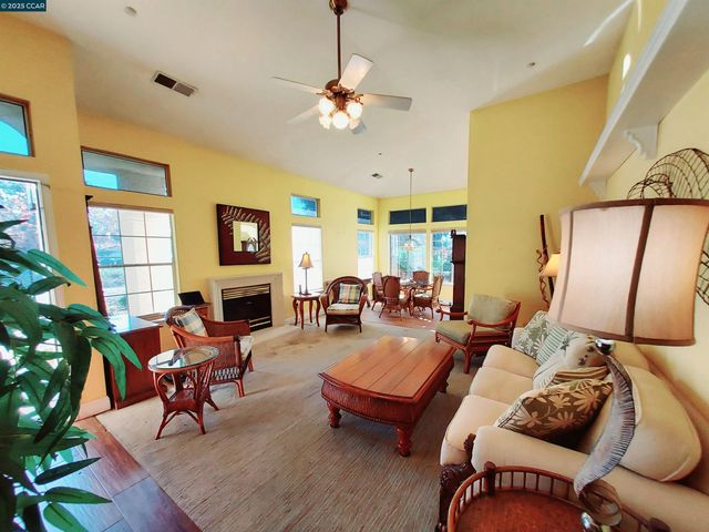 3080 Casadero Ct, Pleasanton, CA 94588