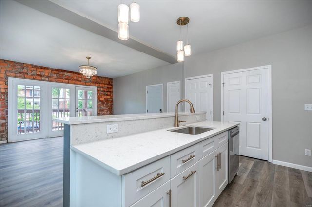 6028 Cates Avenue 2W, St Louis, MO 63112