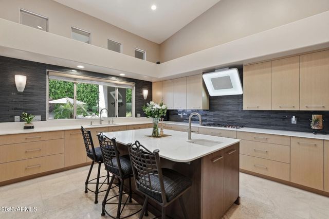 3460 E RANCHO Drive, Paradise Valley, AZ 85253
