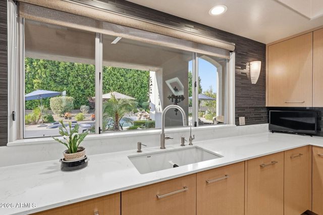 3460 E RANCHO Drive, Paradise Valley, AZ 85253
