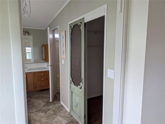 3318 WEKIVA ROAD, Tavares, FL 32778