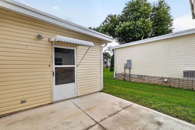 3318 WEKIVA ROAD, Tavares, FL 32778