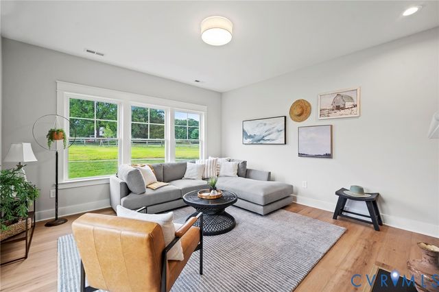 10488 Meyers Park Dr, Ashland, VA 23005