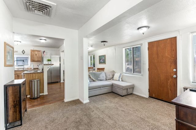 1004 Santa Fe Avenue SW, Albuquerque, NM 87102