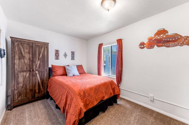 1004 Santa Fe Avenue SW, Albuquerque, NM 87102