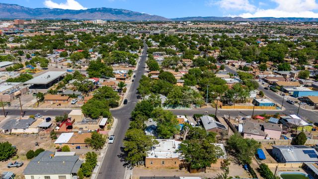 1004 Santa Fe Avenue SW, Albuquerque, NM 87102