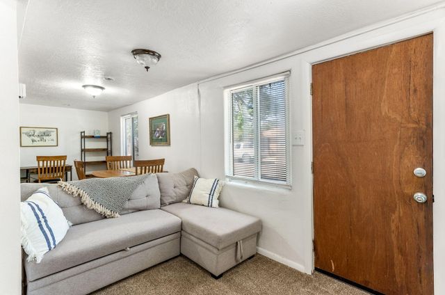 1004 Santa Fe Avenue SW, Albuquerque, NM 87102