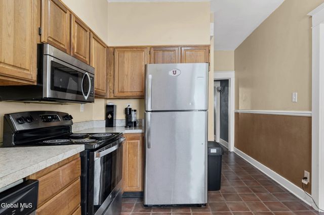 851 Central Parkway, Schenectady, NY 12309