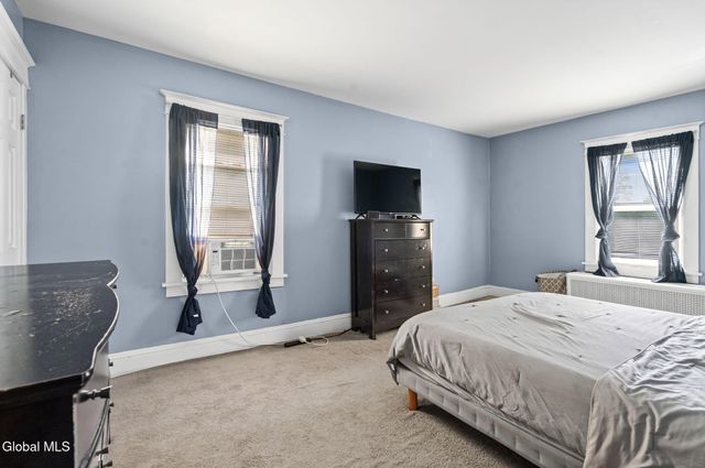851 Central Parkway, Schenectady, NY 12309