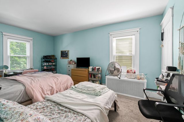 851 Central Parkway, Schenectady, NY 12309