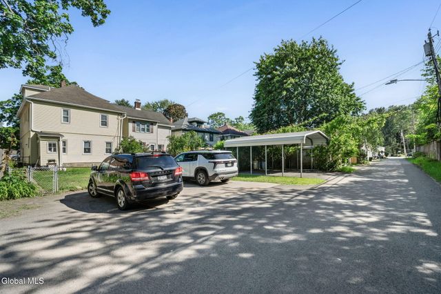 851 Central Parkway, Schenectady, NY 12309