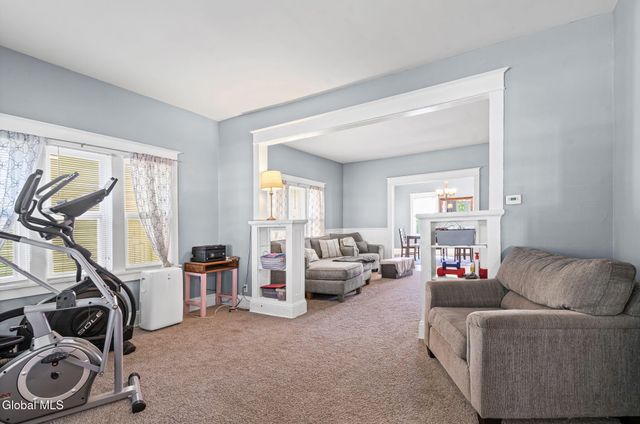 851 Central Parkway, Schenectady, NY 12309