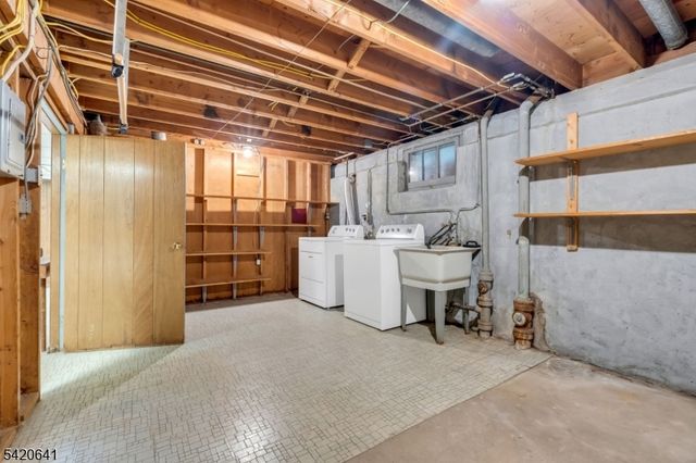 44 Manitou Cir, Westfield Town, NJ 07090