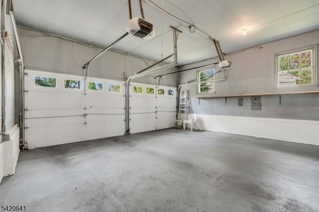 44 Manitou Cir, Westfield Town, NJ 07090