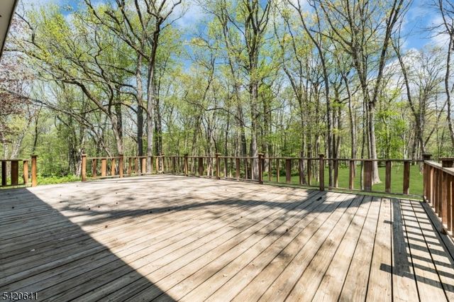 44 Manitou Cir, Westfield Town, NJ 07090