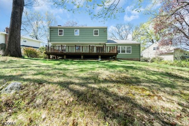 44 Manitou Cir, Westfield Town, NJ 07090