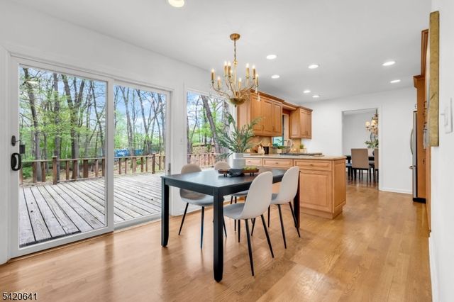 44 Manitou Cir, Westfield Town, NJ 07090