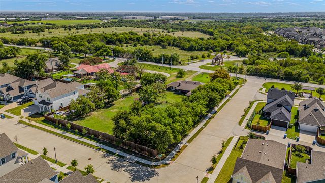 3713 Hickox Road, Rowlett, TX 75089