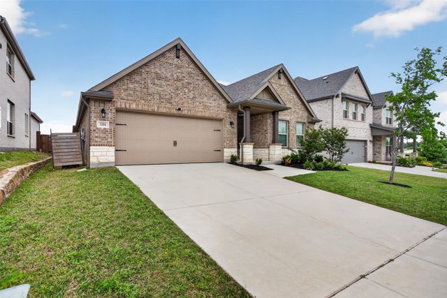 1004 Copper Smith Way, Forney, TX 75126