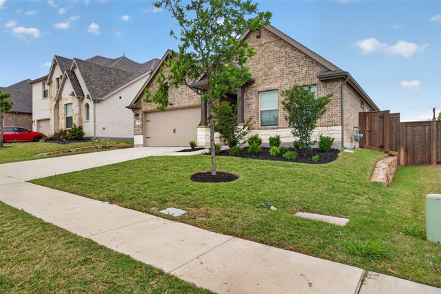 1004 Copper Smith Way, Forney, TX 75126