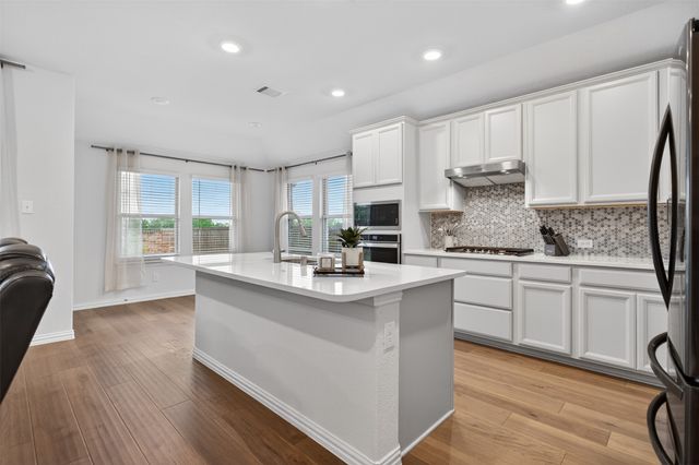 1004 Copper Smith Way, Forney, TX 75126