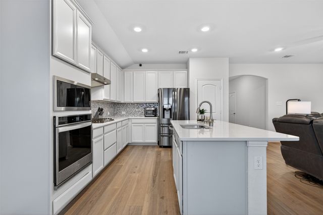 1004 Copper Smith Way, Forney, TX 75126