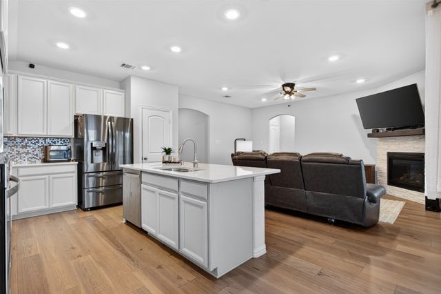 1004 Copper Smith Way, Forney, TX 75126