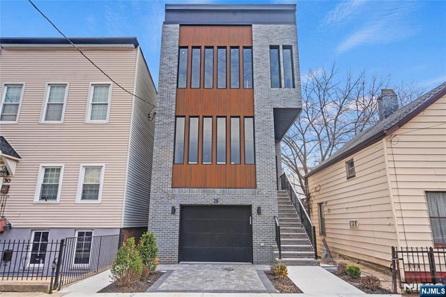28 Cambridge Avenue 2, Jersey City, NJ 07307