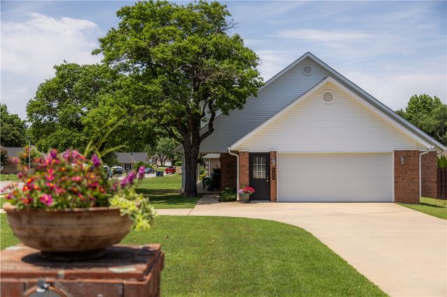 2506 Oak View Drive, Springdale, AR 72762